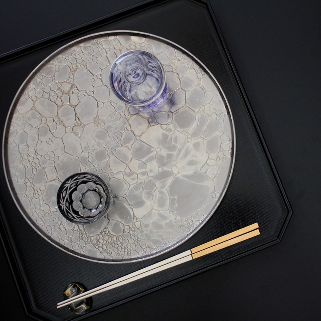 やま平窯　泡プラチナ　26プレート　渕アリ