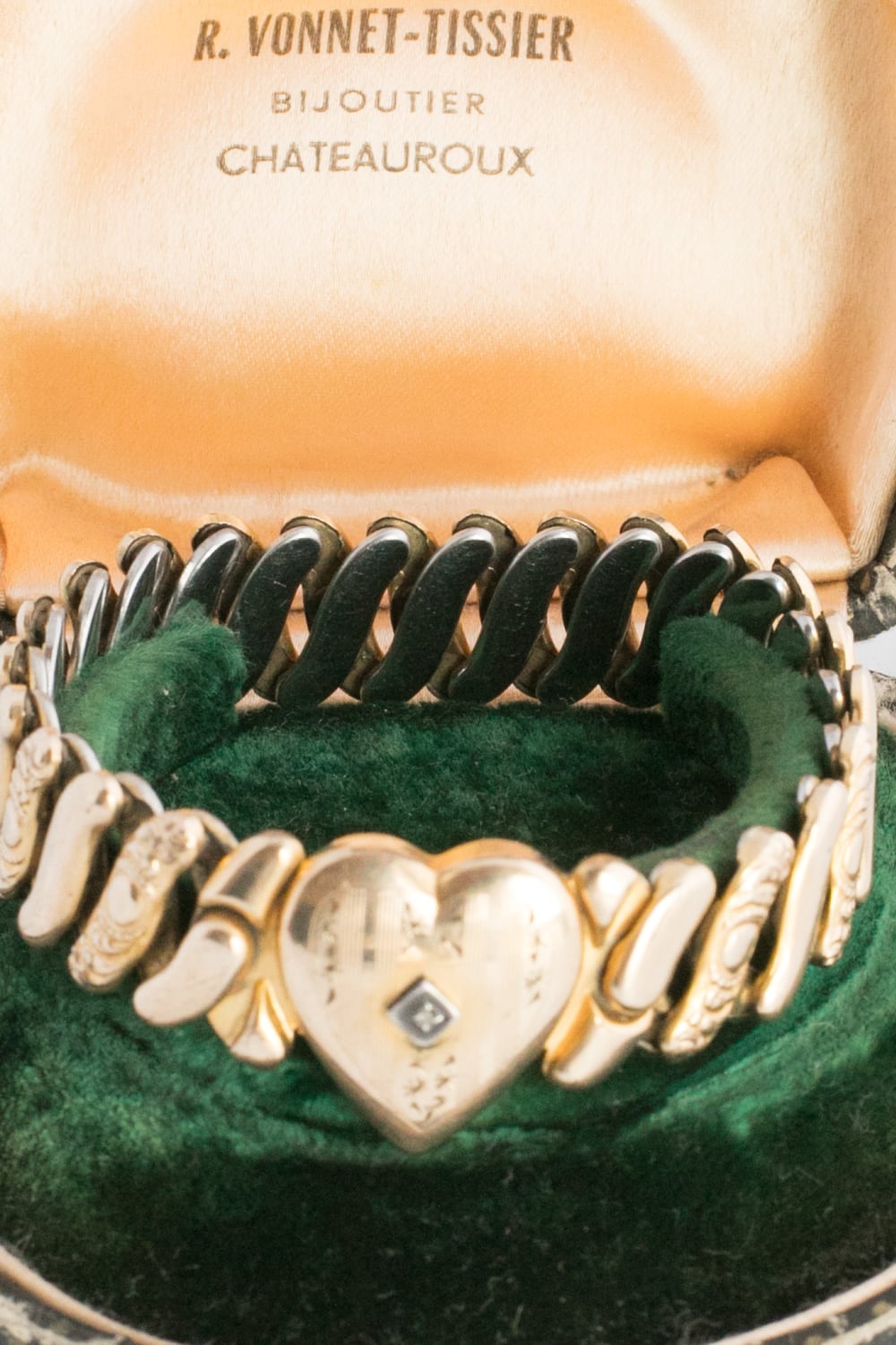 【Run Rabbit Run Vintage】Sweet heart bracelet | ACCIDENT online-shop powered  by BASE