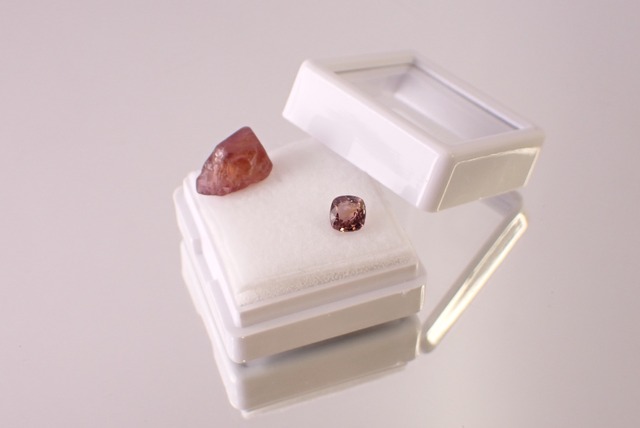 【原石セット】スピネル　0.63ct/4.99ct　[D3-74]