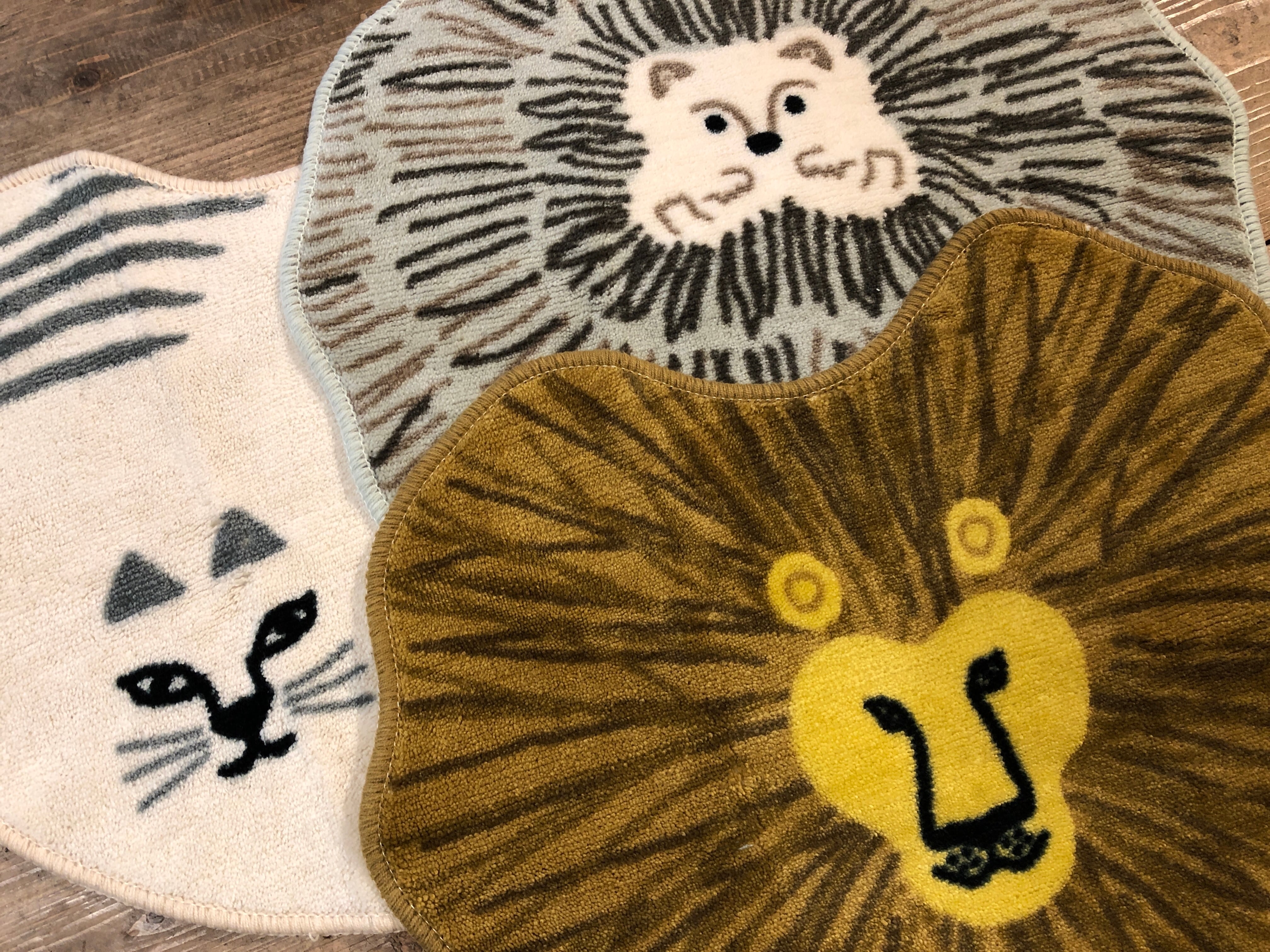 レトロ アニマル 動物 ライオン刺繍 ニット