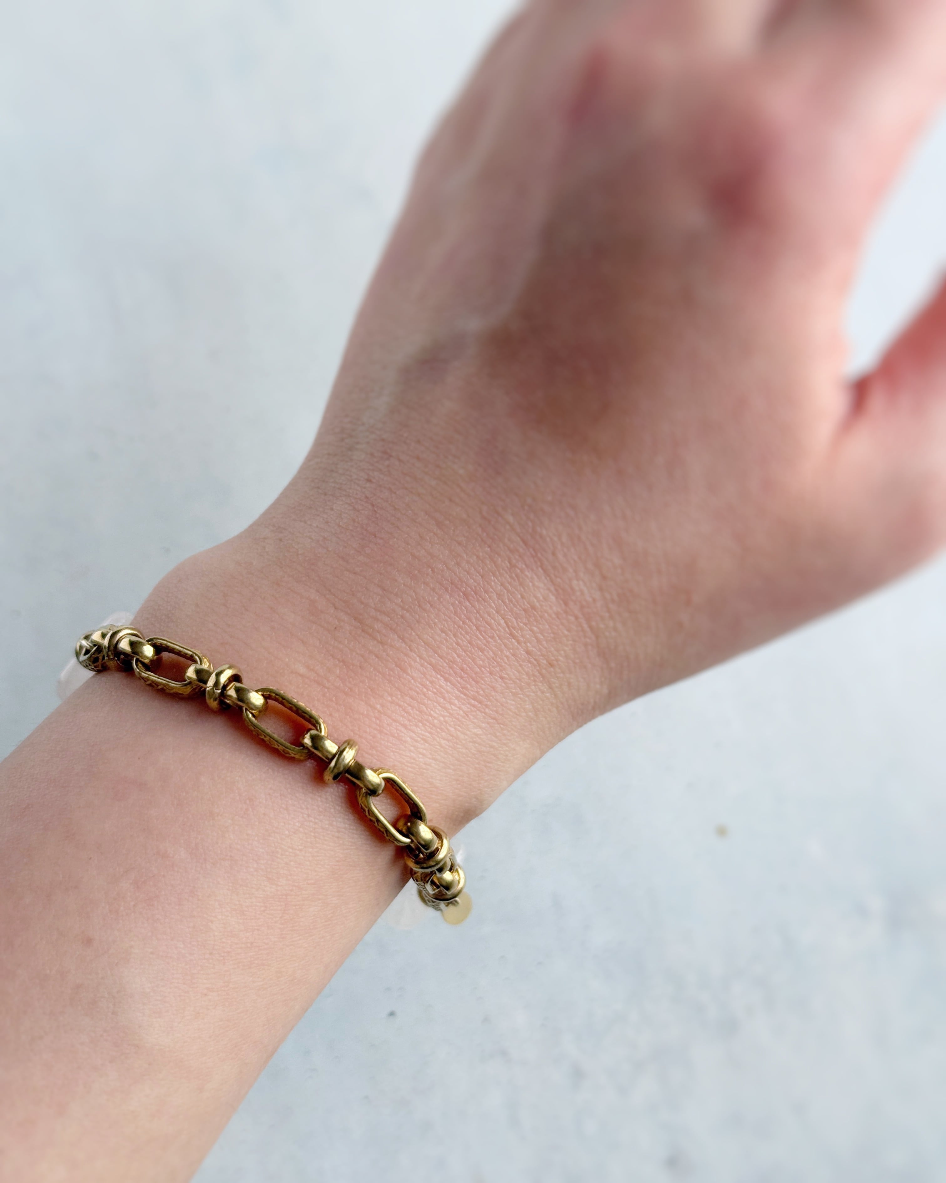 Chain & stone bracelet(クォーツ)