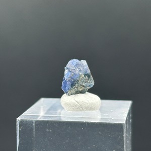 ベニトアイト Benitoite【ベニト石】