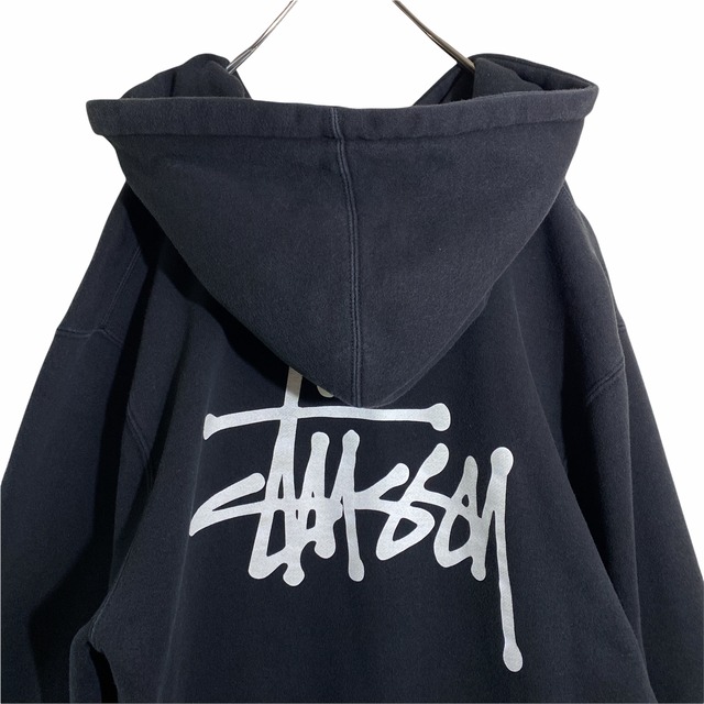 人気デザイン】stussy ステューシー バックロゴパーカーブラック L