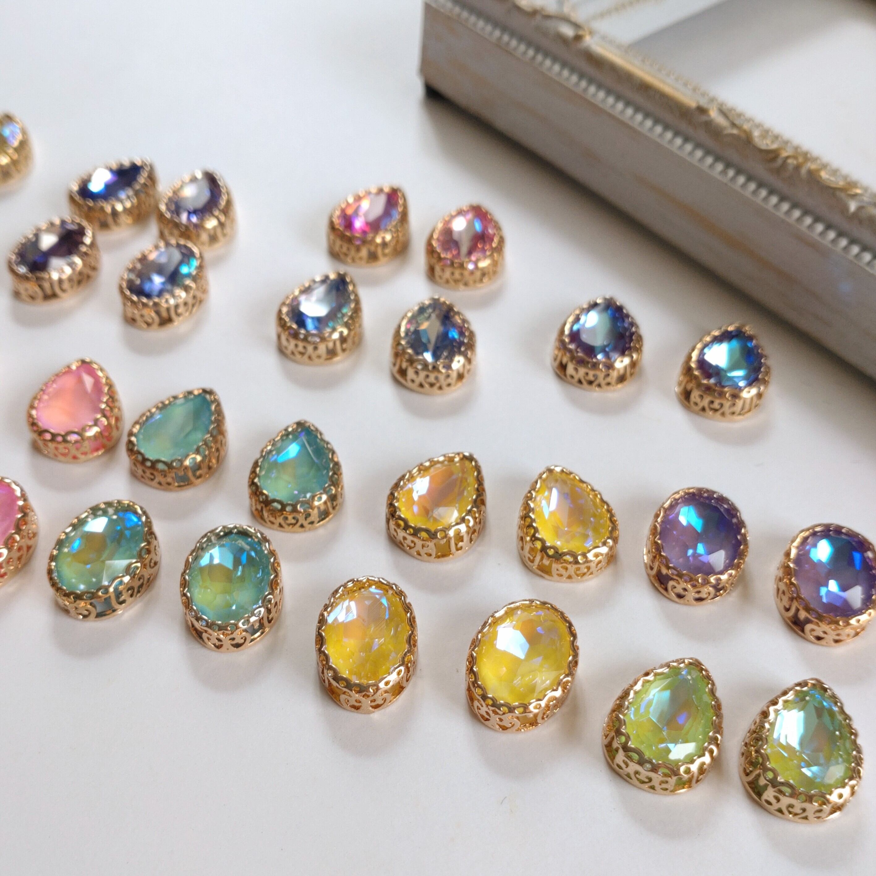 SALE❣️キラキラのカラフルカボション♡12個セット SALE❣️キラキラのカラフルカボション♡12個セット