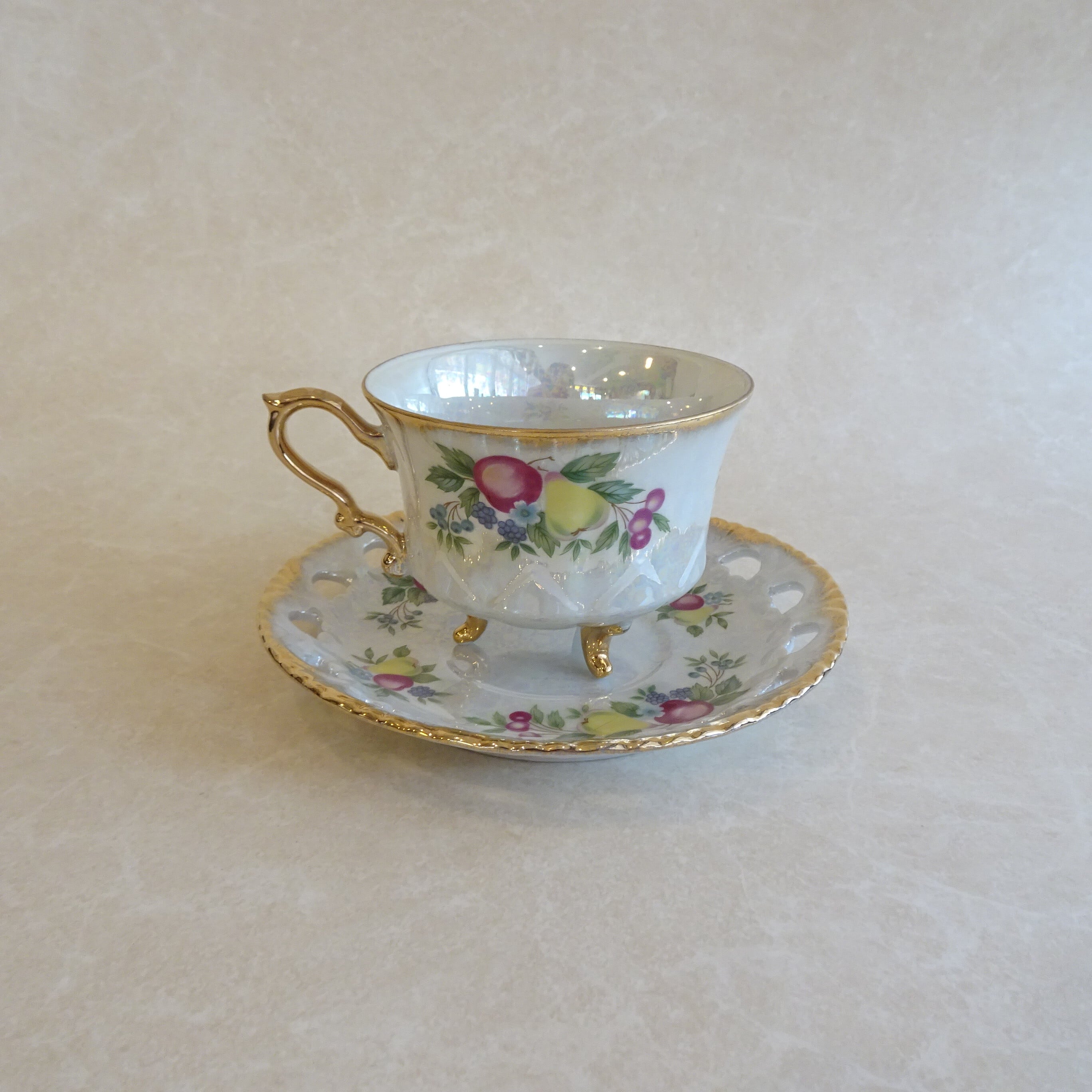 大橋陶器 カラフルフルーツ柄の三つ脚カップ＆ソーサー | 純喫茶家具の