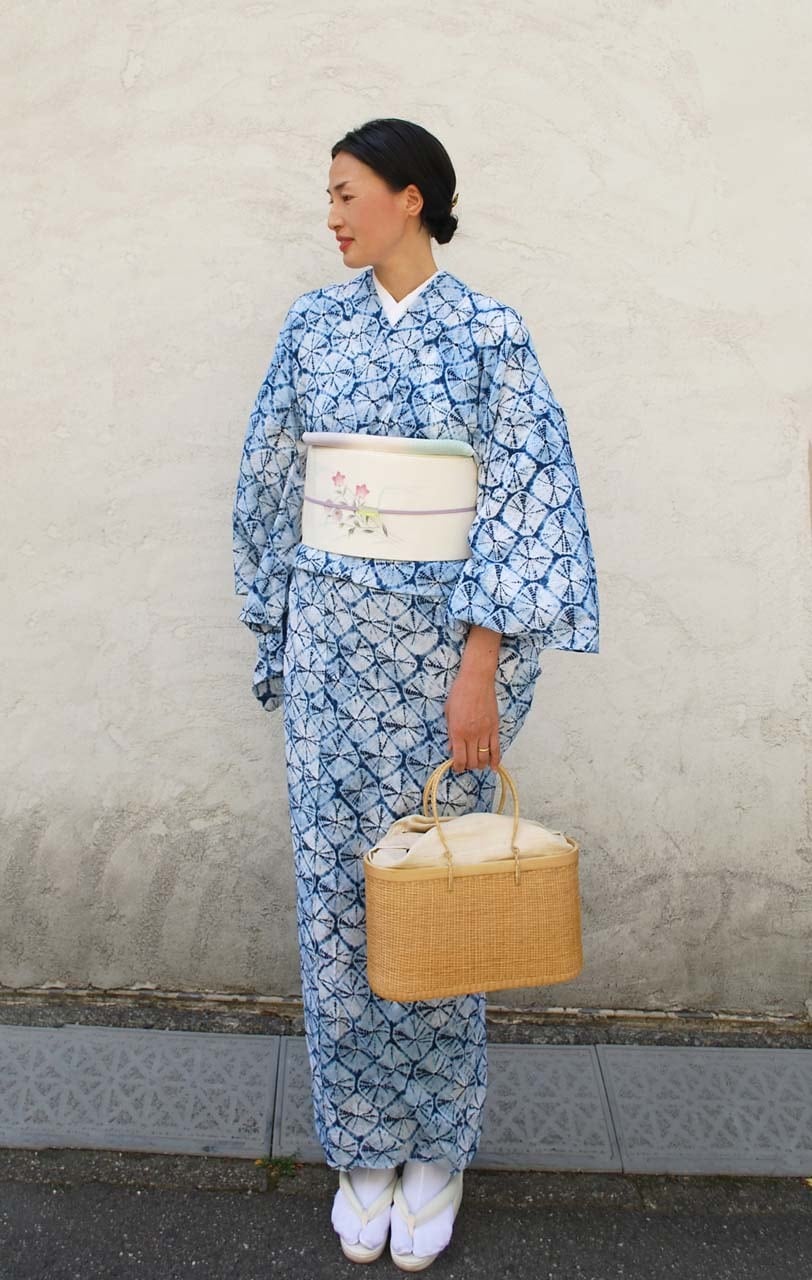 浴衣】正藍染め 有松絞り 手蜘蛛絞り 浴衣 リユース三越製 | 大山