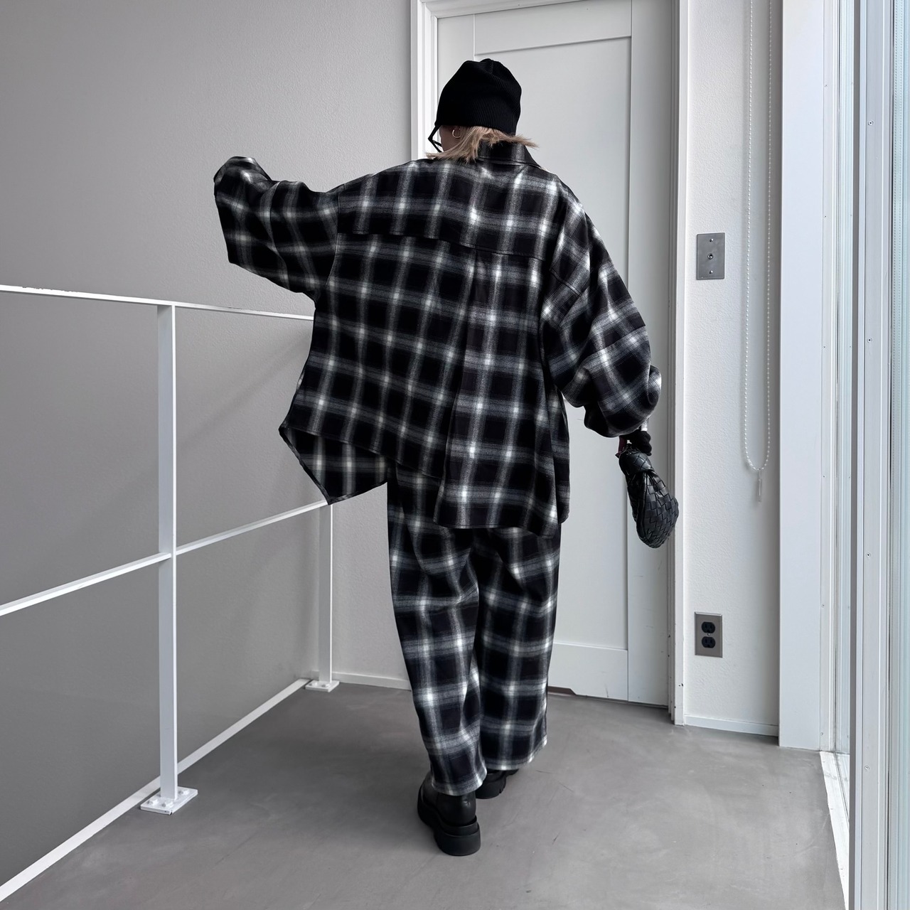 Ombre check asymmetric zip JK/black