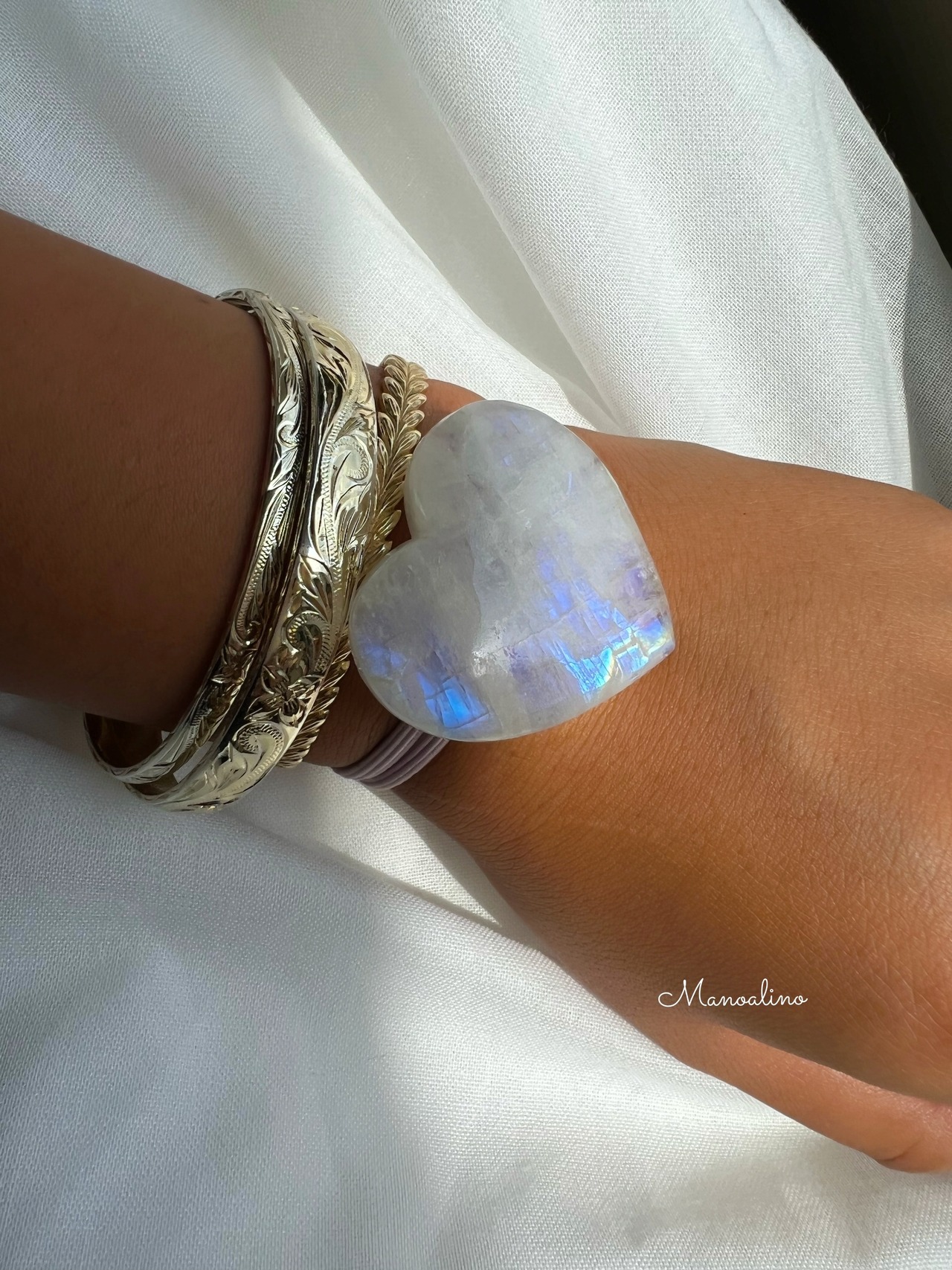 ”ランクなし”Pu'uwai Heart Rainbow moon stone hair accessory(ハートレインボームーンストーンヘアゴム)