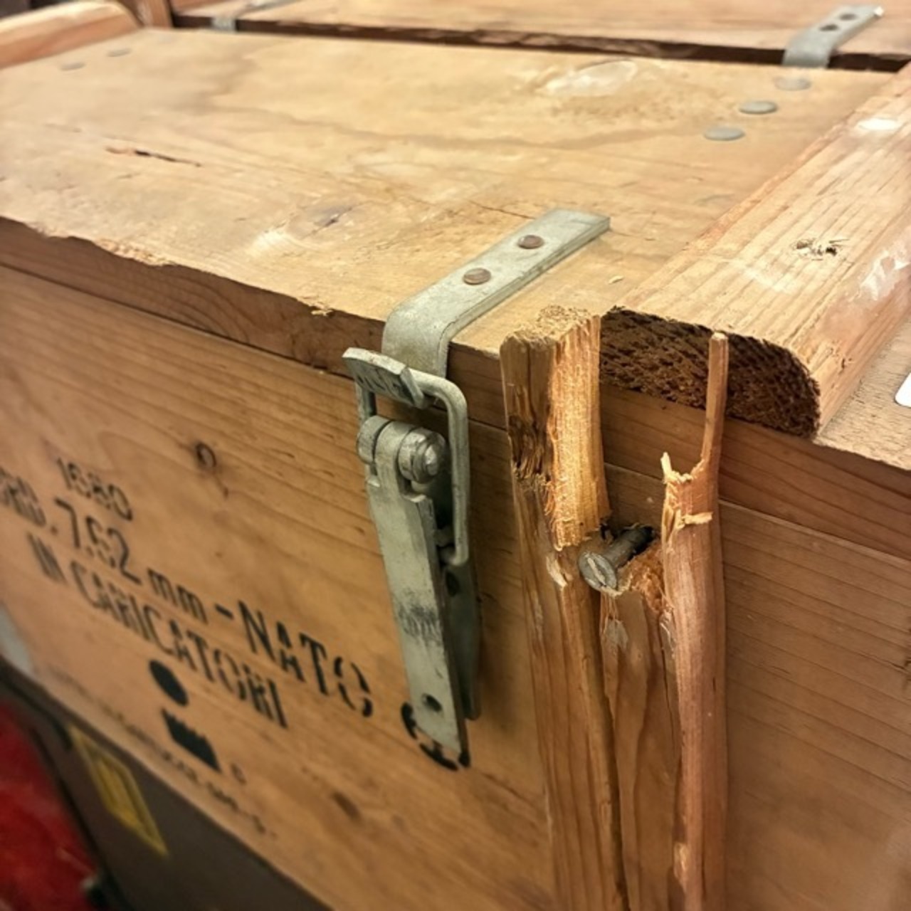 Italia Ammunition wood box　イタリア　アミニッションウッドボックス　＃コンディション　アウトレット　イタリア軍　ウッドボックス　収納　工具箱　アウトドア　キャンプ　ショップ　ディスプレイ　インテリア　アソート　