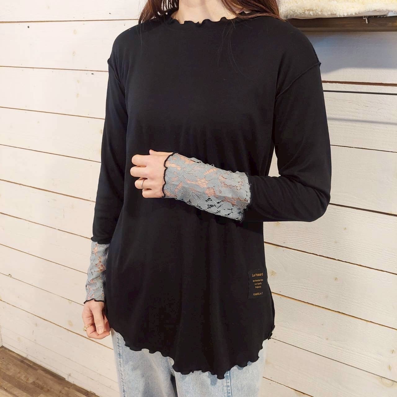 『People's』373-10 KAKELA 袖口レース切替クルーネック　フリーサイズ　インナー　レイヤードスタイル