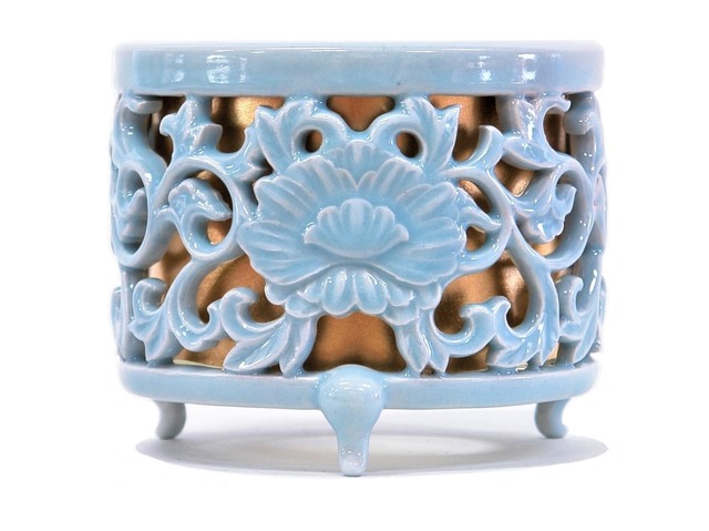 牡丹唐草透かし土香炉　4.8寸【猫足型}】【平足型】