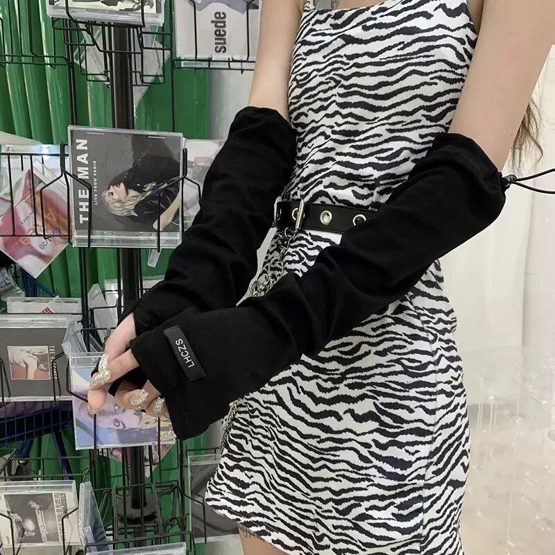 韓国っぽアクセント アームウォーマー アームカバー ストリート メンズライク Uv 日焼け対策 フィンガーレス グローブ ドロスト Lamitte Deco トレンド 韓国ファッション ショップ Base店