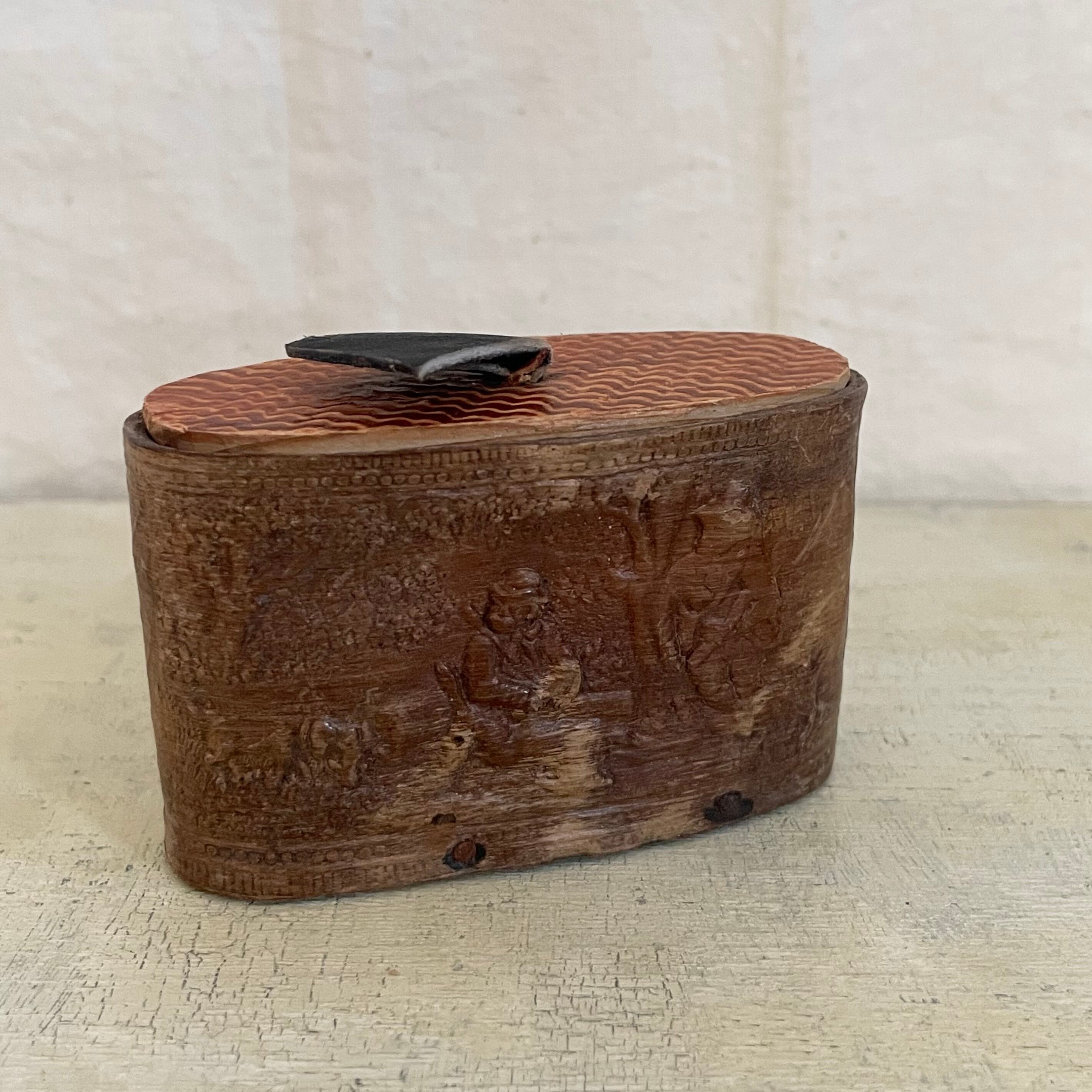 白樺の樹皮の小箱1