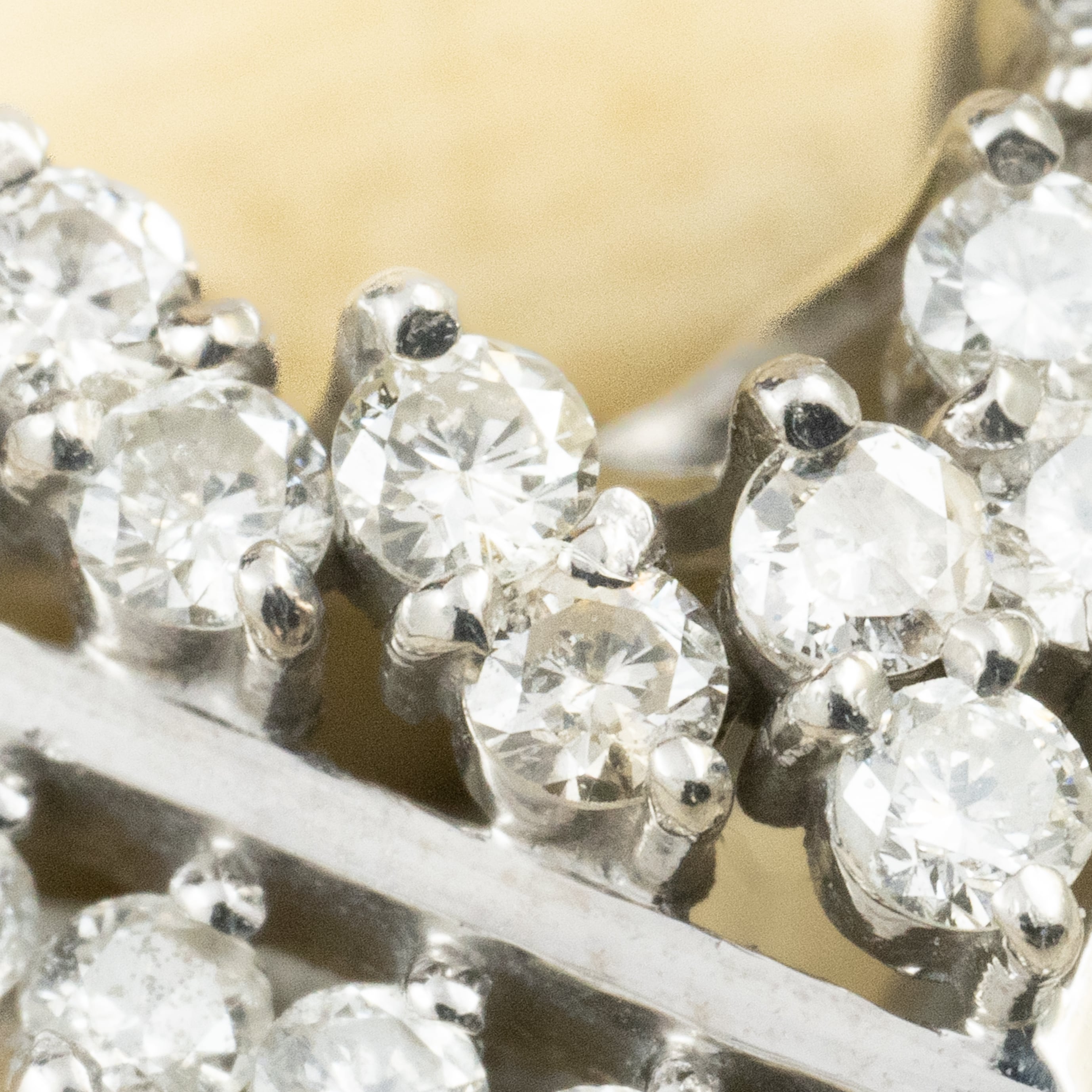 日本の作品】昭和レトロ デザイン V字 二列 デザイン リング Pt900