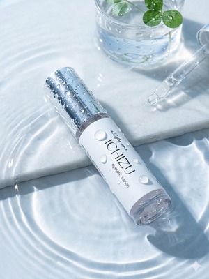 革新的まつ毛美容液：ICHIZU eyelash serum（イチズ アイラッシュセラム）