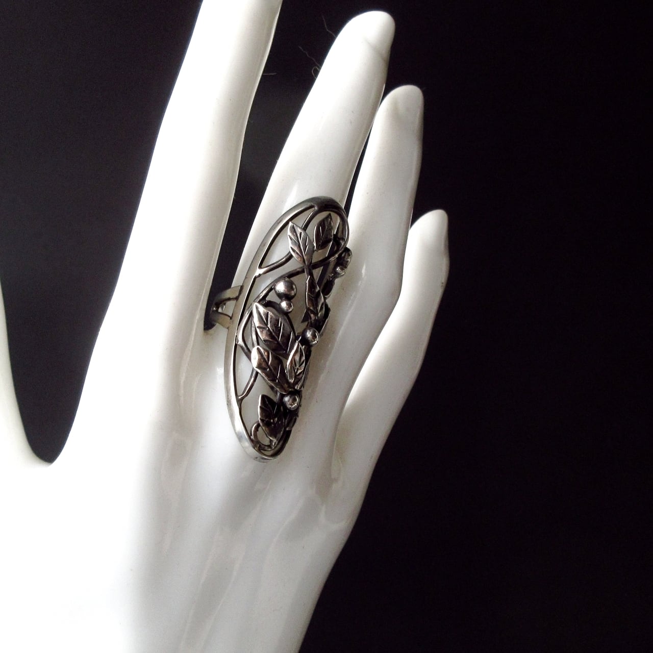 葉のモチーフ・シルバーリング 【万葉】 | 【彫金】クラフトジュエリーBeen