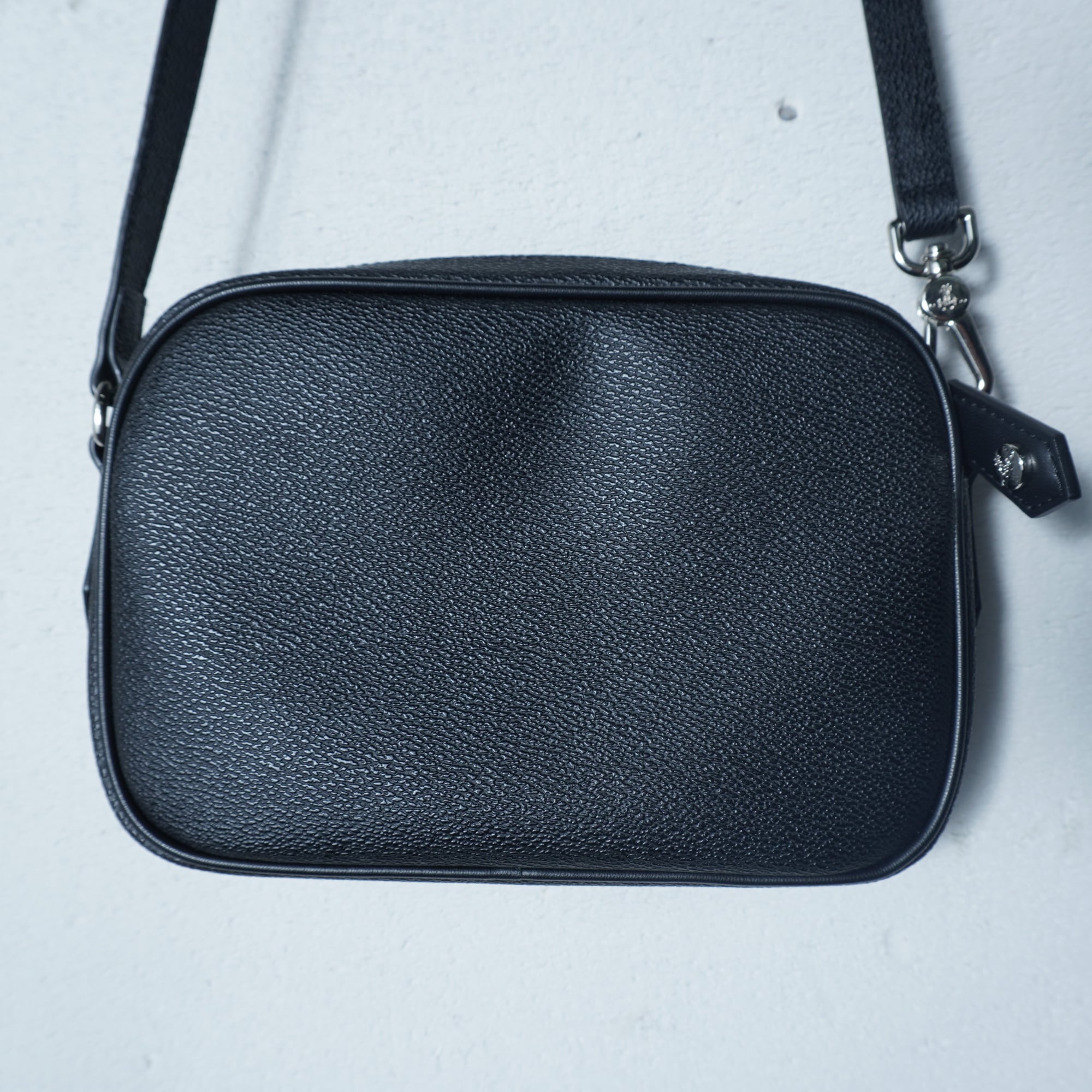 Vivienne Westwood】ヴィヴィアンウエストウッド オーブロゴ レザー