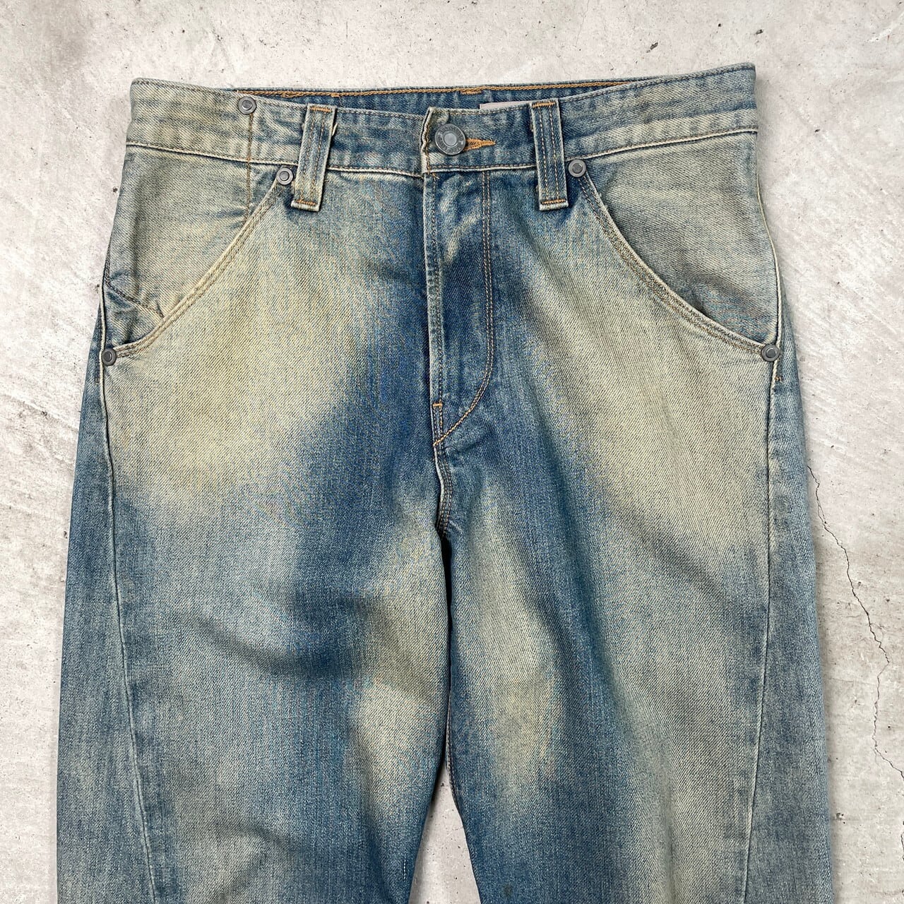 Levi's リーバイス ENGINEERED JEANS 立体裁断 変形デニムパンツ 加工