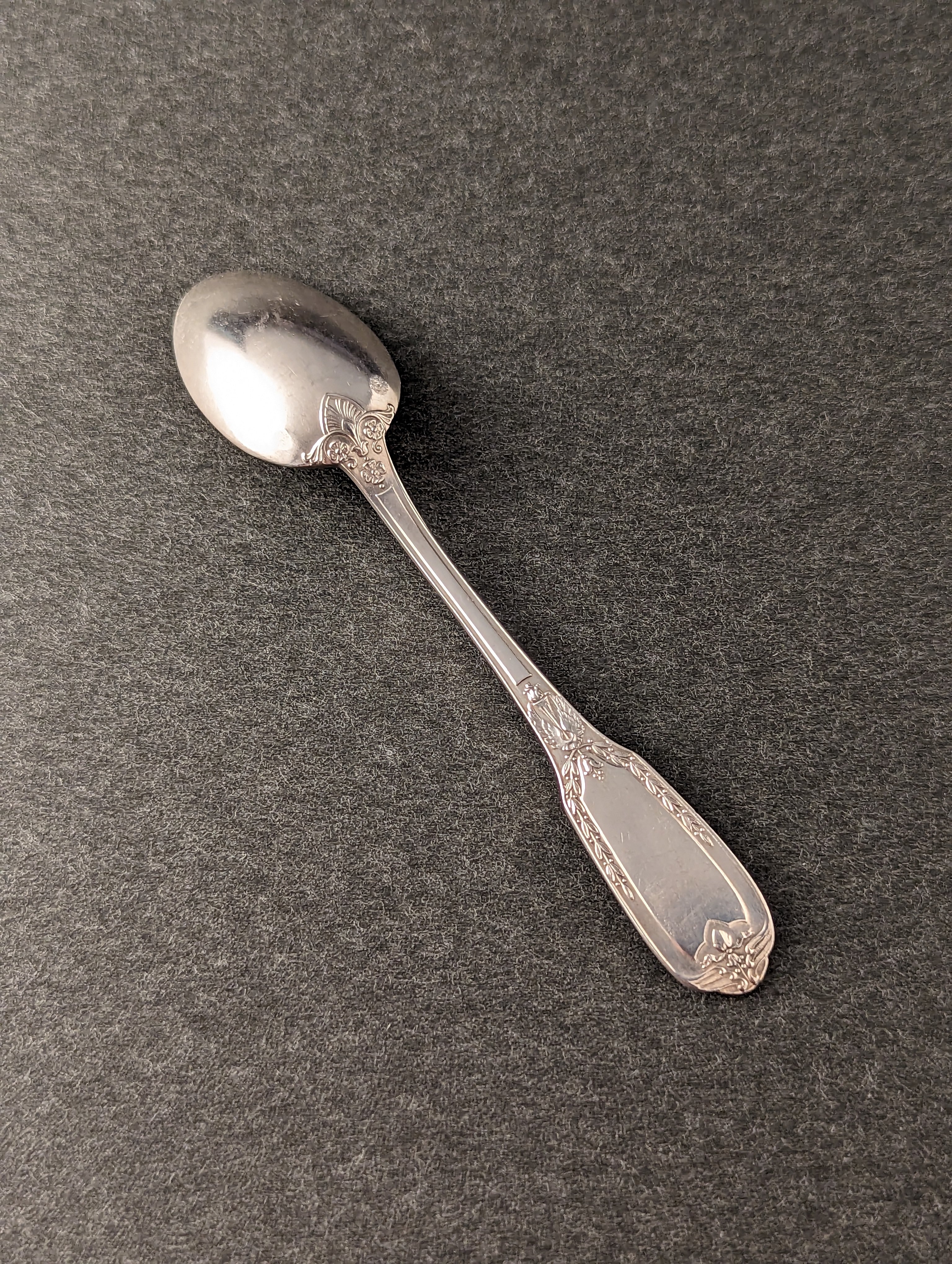 [フランス アンティーク]シルバー デザートスプーン4本セット アンティークスプーン フランス イギリス シルバープレート ロココな