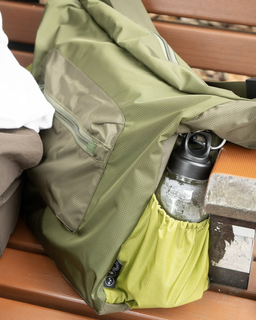 NYLON SHOULDER BAG MULTI OLIVE | What's up?