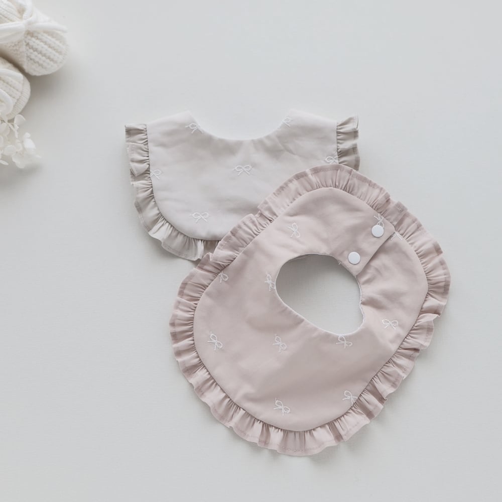 ・新作・リボンの刺しゅうフリルスタイ お名前 刺繍入れ