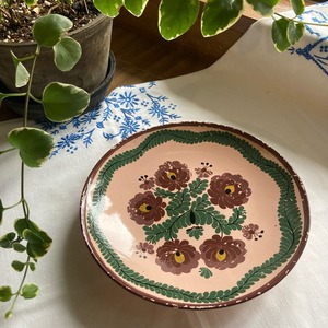 ハンガリー ピンク 蔦と花の飾り皿