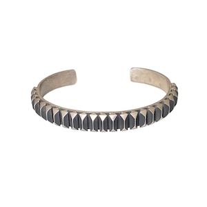 L.TAHE silver 22 row bangle