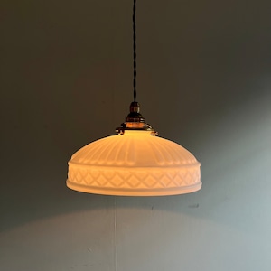 大正乳白硝子ランプシェード/ japan antique