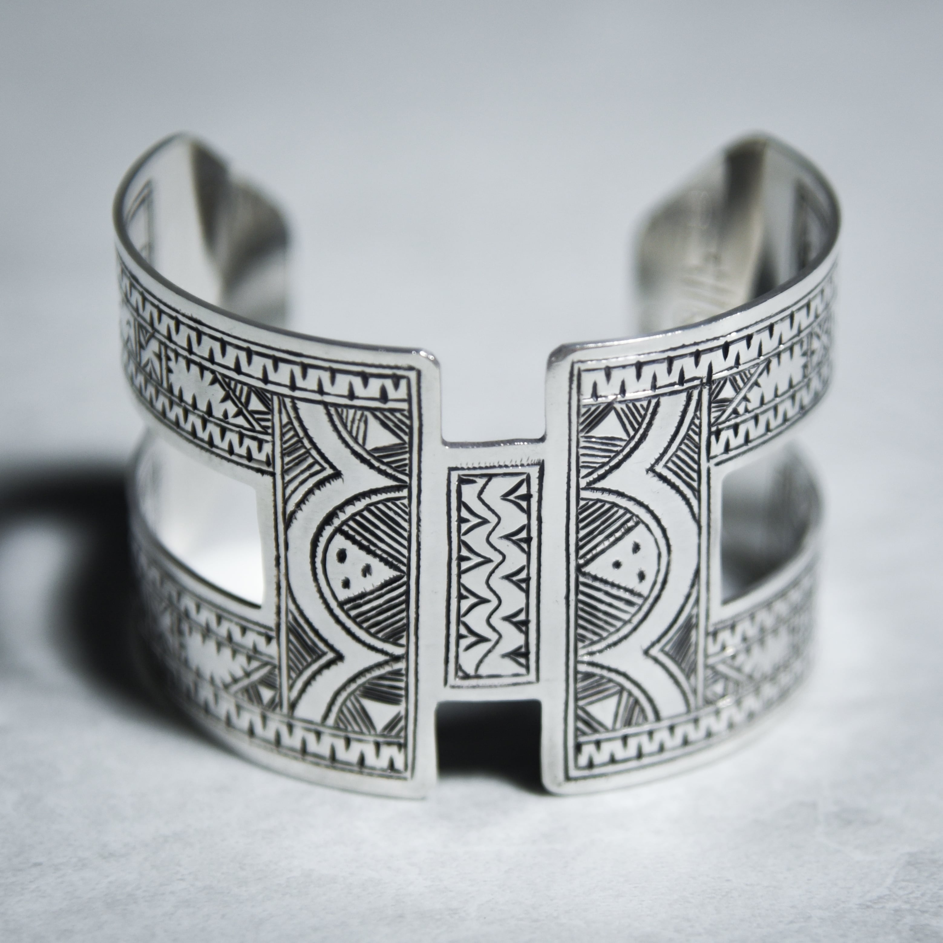 TOUAREG Silver Bangleトゥアレグ シルバー バングル 121 | mark