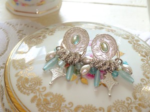 VINTAGE EARRINGS