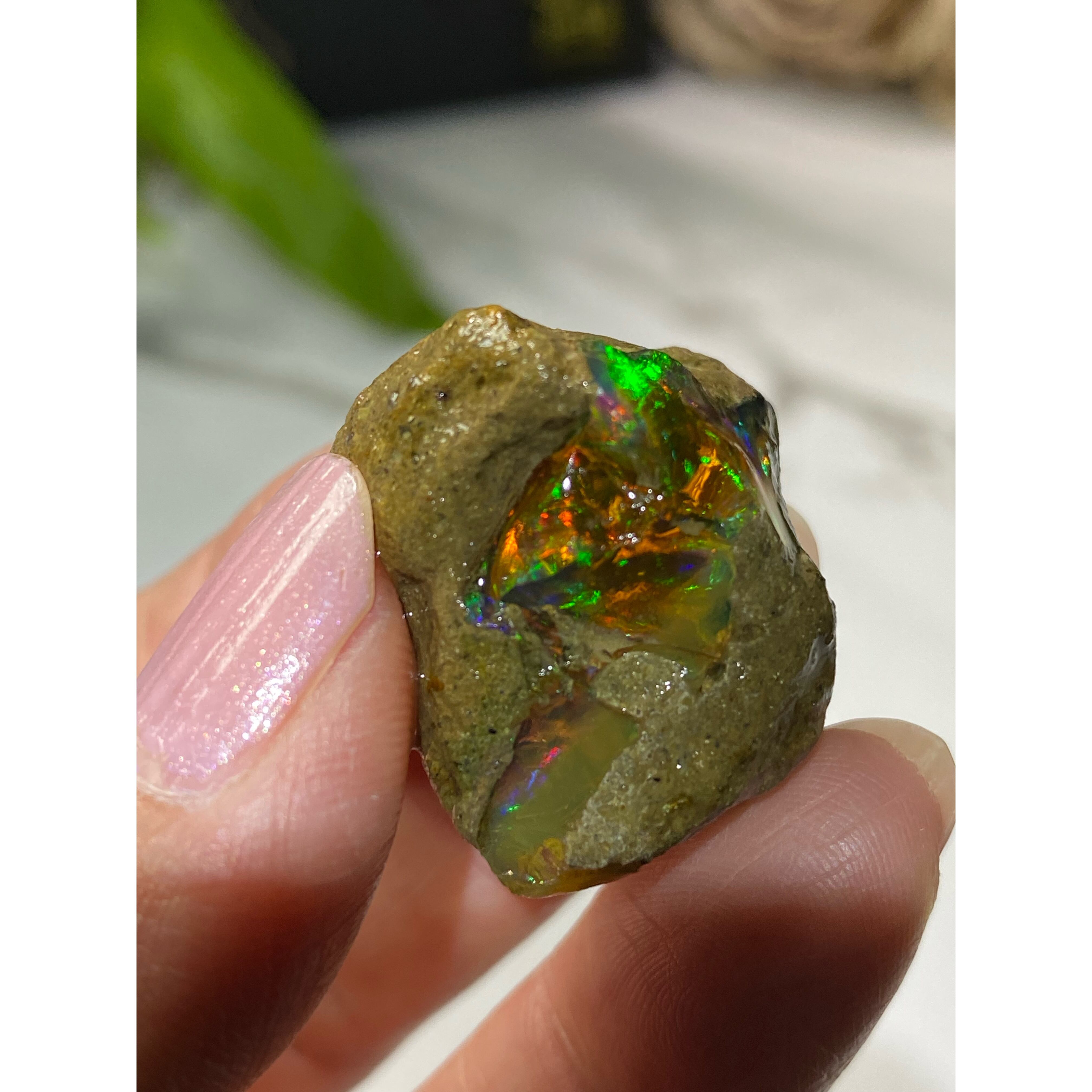 【希少・特大】オパール（母岩付き）原石　Opal 蛋白石　112.5CT