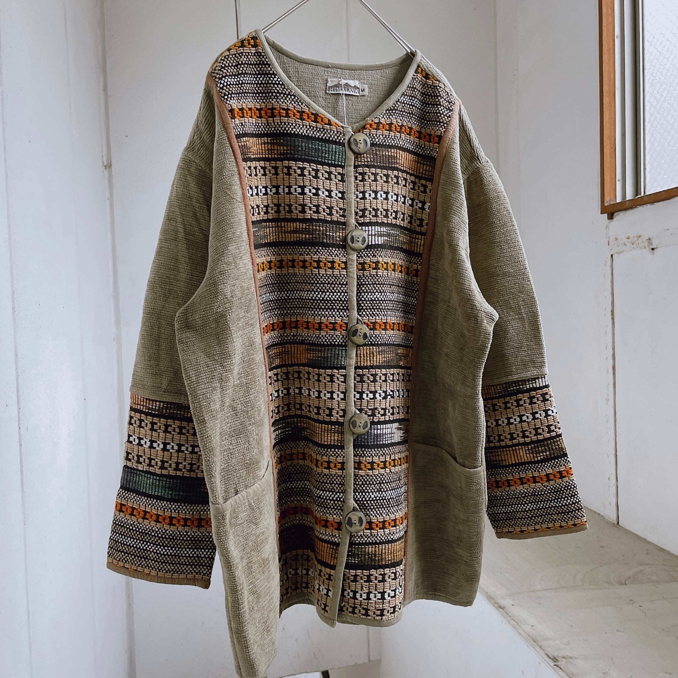 Ethnic line embbossed collarless vintage corduroy jacket
