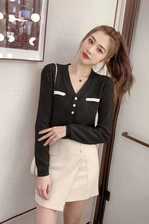 フロントパールVネックカーディガン