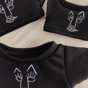 『V画伯Tシャツ』