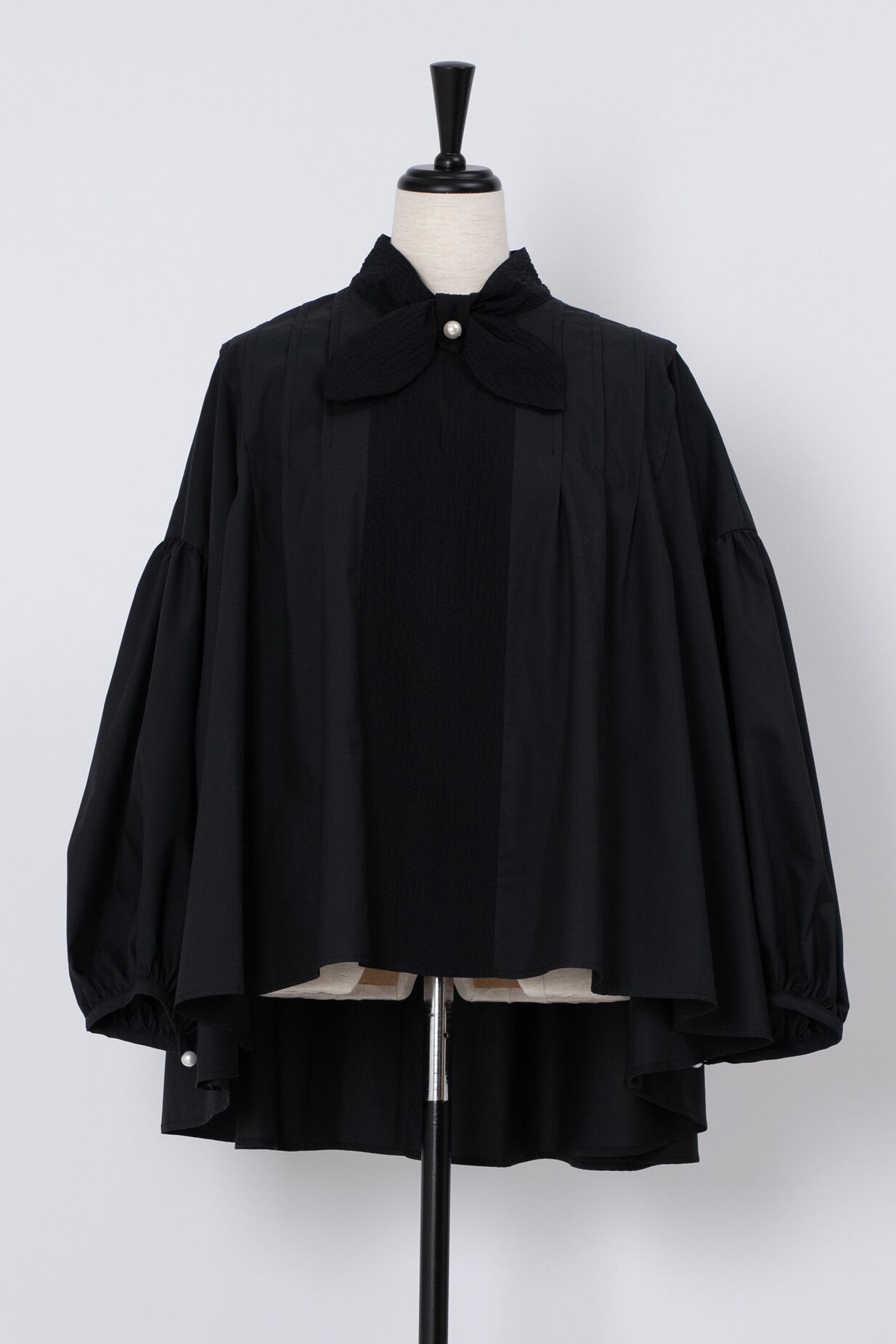 Bumpy Ribbon Tail Blouse BLACK | Pay ID
