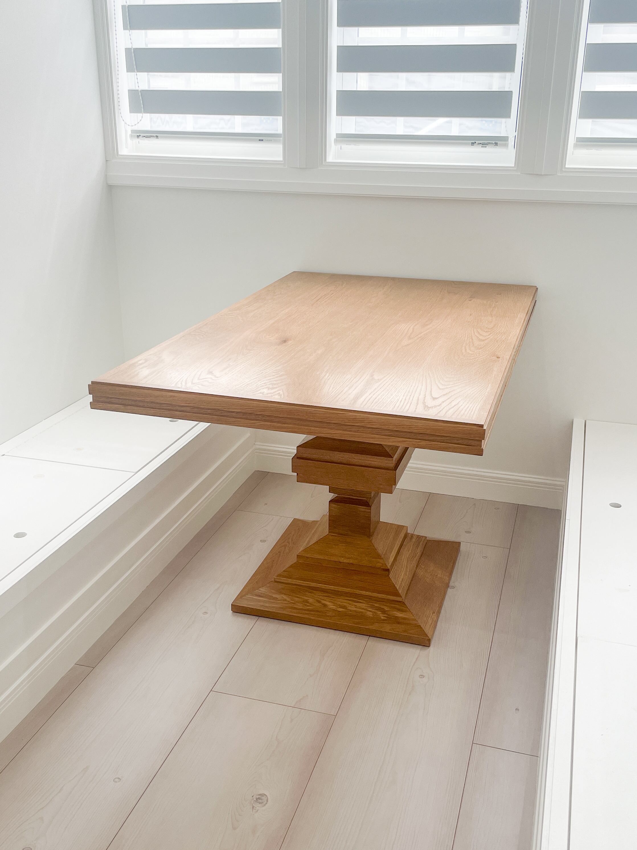 ホワイトオーク材センターテーブル “特注脚”(モダンアンティークスタイル) W1300×D800