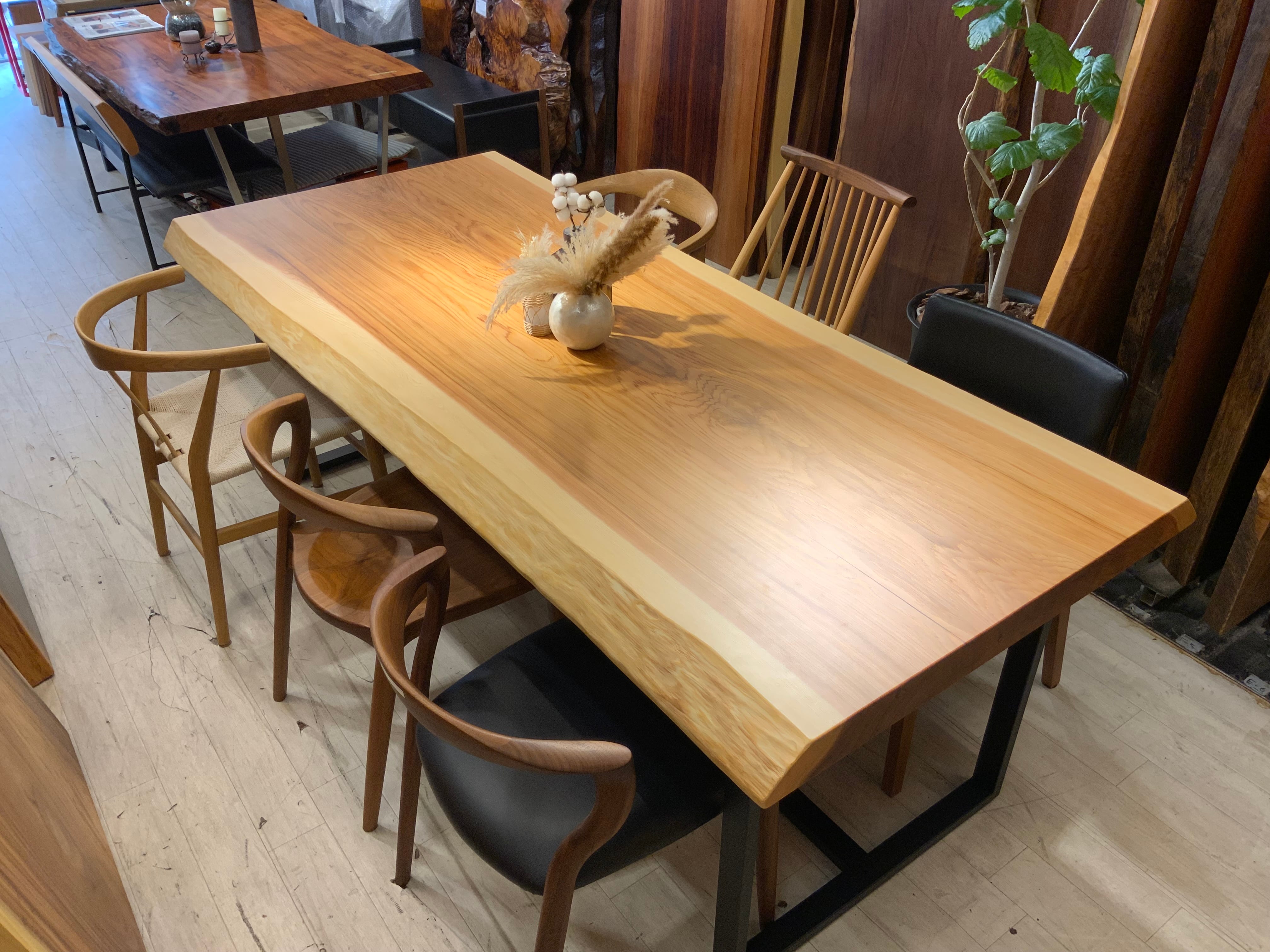 焼杉板 座卓 秋田杉（アキタスギ）_2150×940-810×70_横浜元町店_テーブル天板