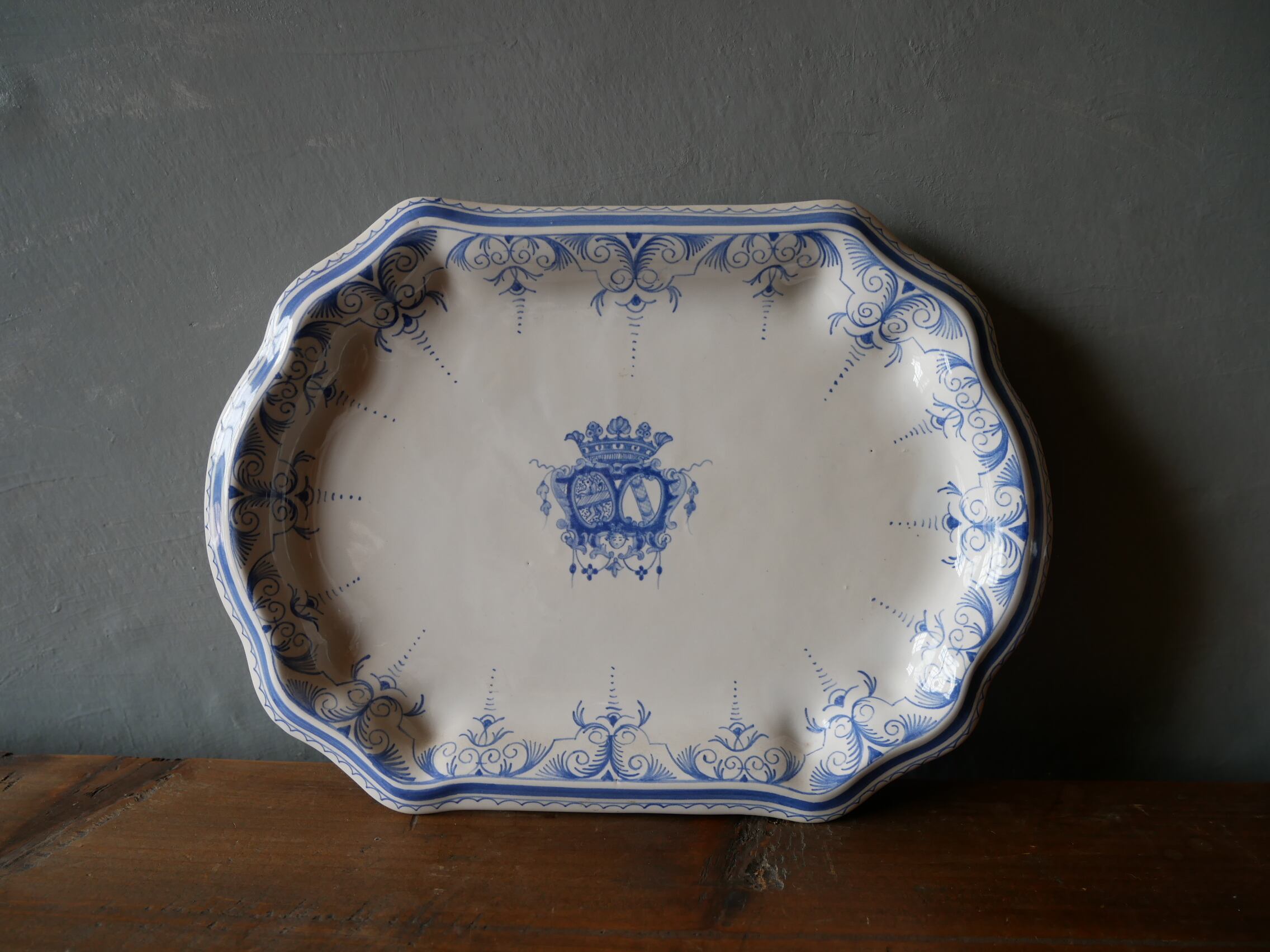 ムスティエ 壁掛け インテリア プレート