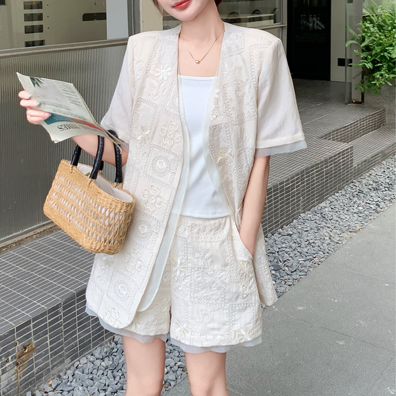 Embroidered design top and pants set S1168