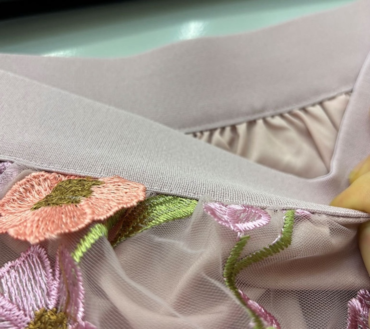 ブラッシュ・ペタル　フラワー刺繍スカート　M25177