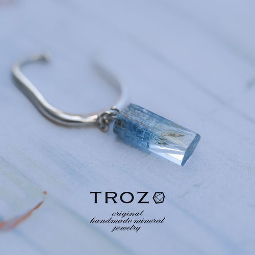 【017 Heat Collection】 アクアマリン 鉱物原石 シルバー925 イヤーカフ 天然石 アクセサリー (No.3512)