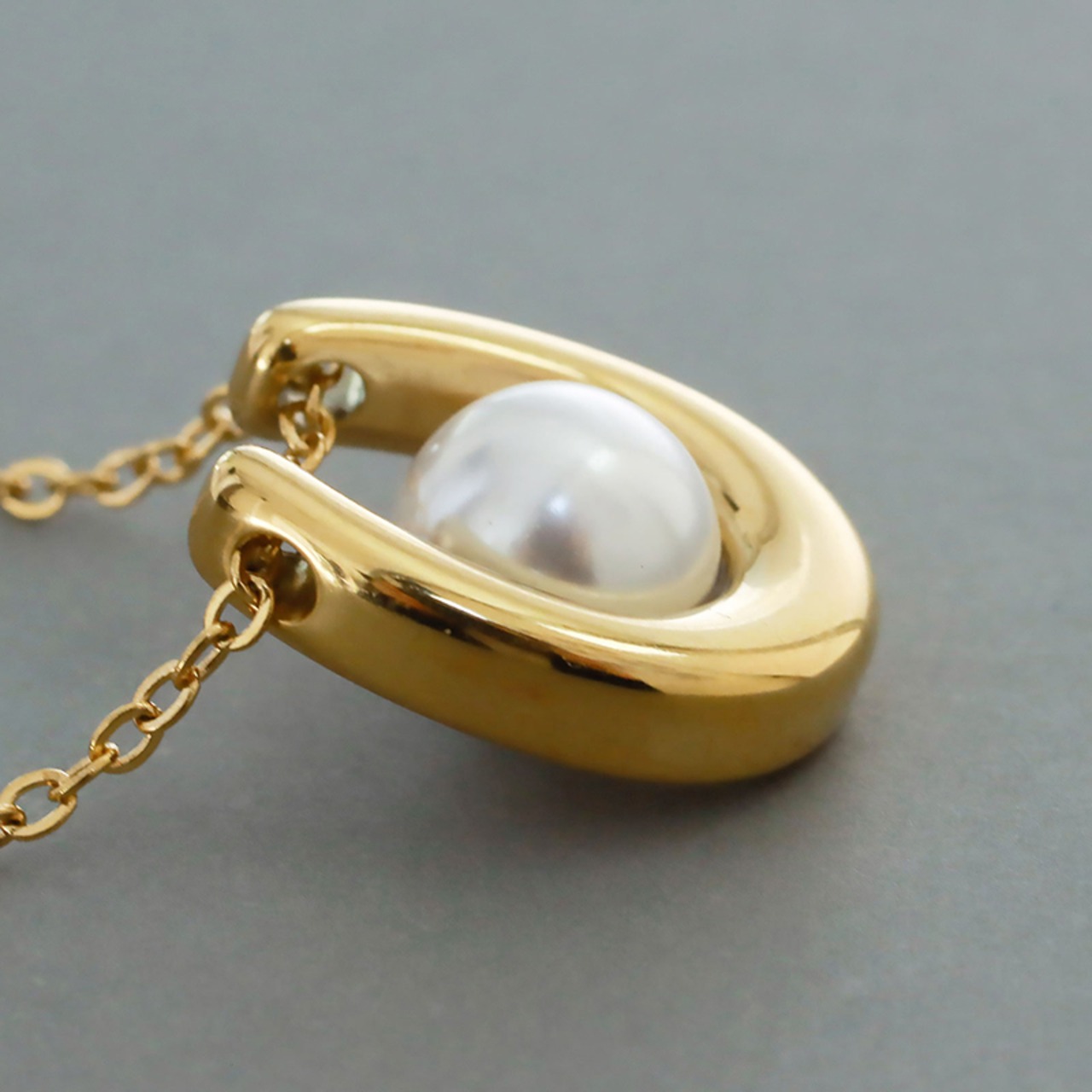 【ネコポス便】ネックレス ホースシューパールネックレス 金属アレルギー対応 パール 大粒 馬蹄 ネックレス サージカルステンレス レディース 2471