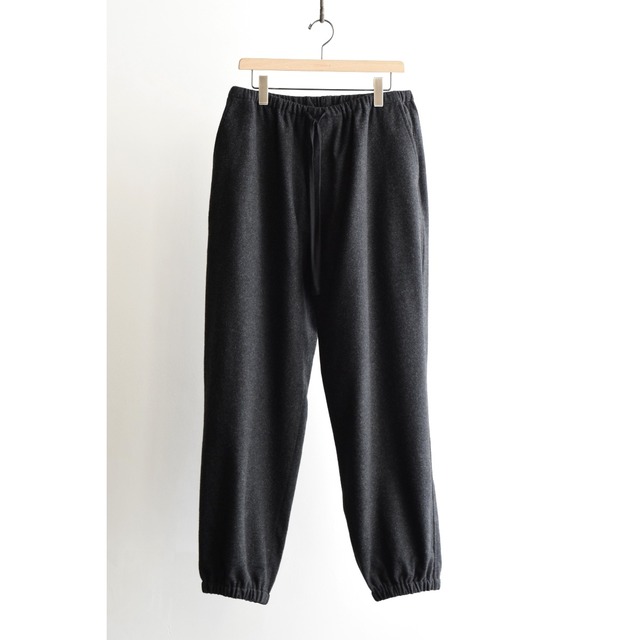 COMOLI ｜ カシミヤ ドローストリングパンツ