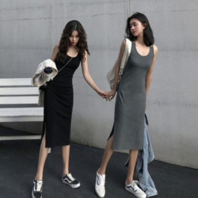 タイトワンピース ワンピース 膝丈  ひざ丈 袖なし  ノースリーブ ラウンドネック  襟なし スリム  タイト  細身 スリット  サイドスリット お得 かわいい  大人可愛い  カジュアル  大人  おしゃれ  お洒落  大人女子  ラフ  存在感  ベーシック 無地 春  夏  秋  ロングシーズン 10代  20代  30代  レディース 学生  デート  お出かけ  女子会  ランチ ショッピング 着回し  普段使い  重ね着  モテ  美脚  スタイルアップ S  M  L  XL  2XL