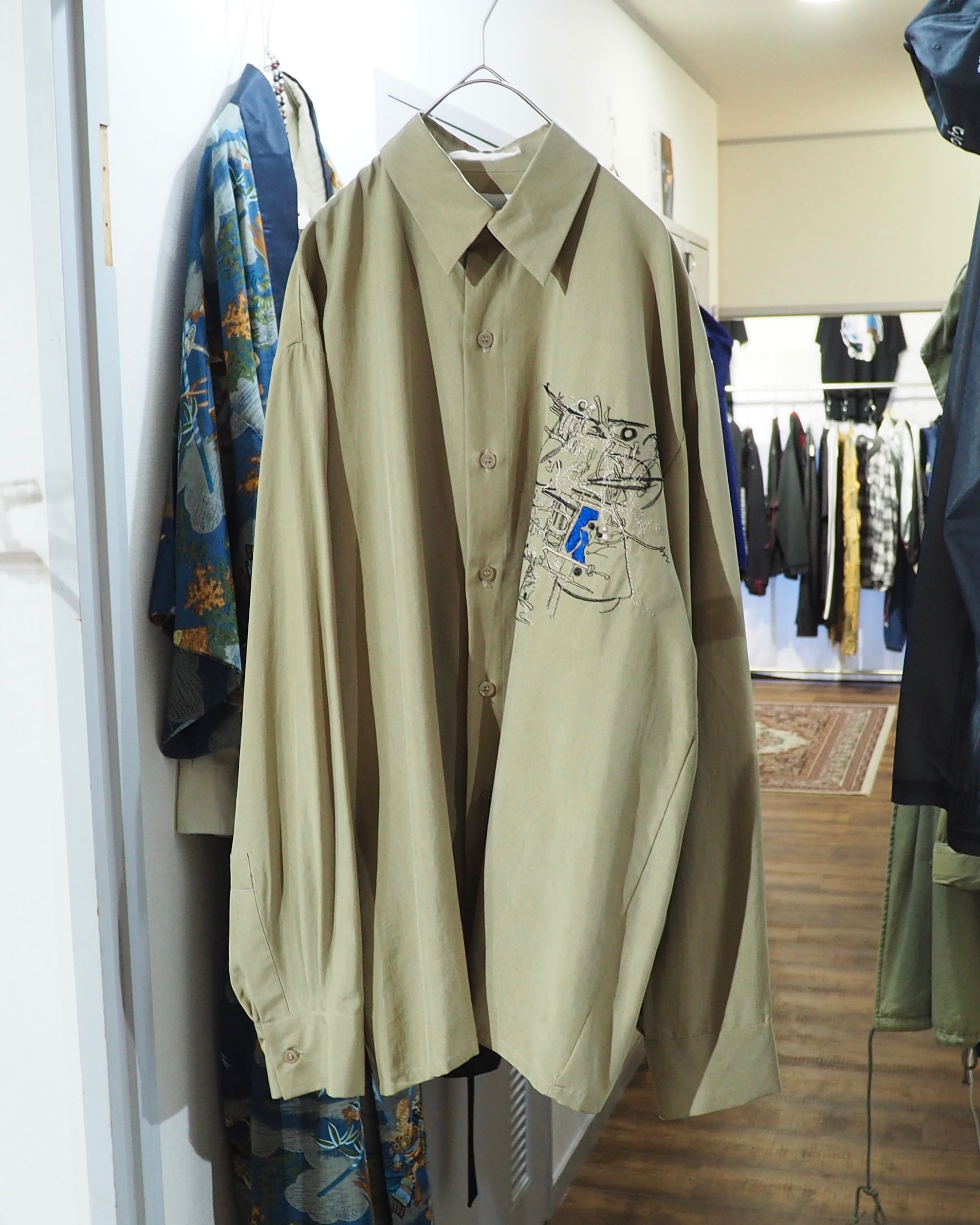 1980 - 90s " GOOUCH " Geometric Art Embroidery vintage Drape loose Silk shirt