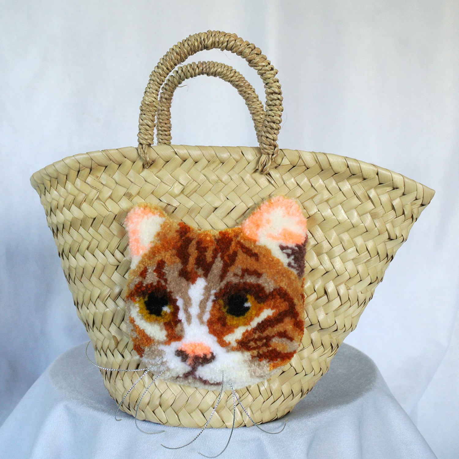 CAT IN DA HOUSE! ON LINE STORE