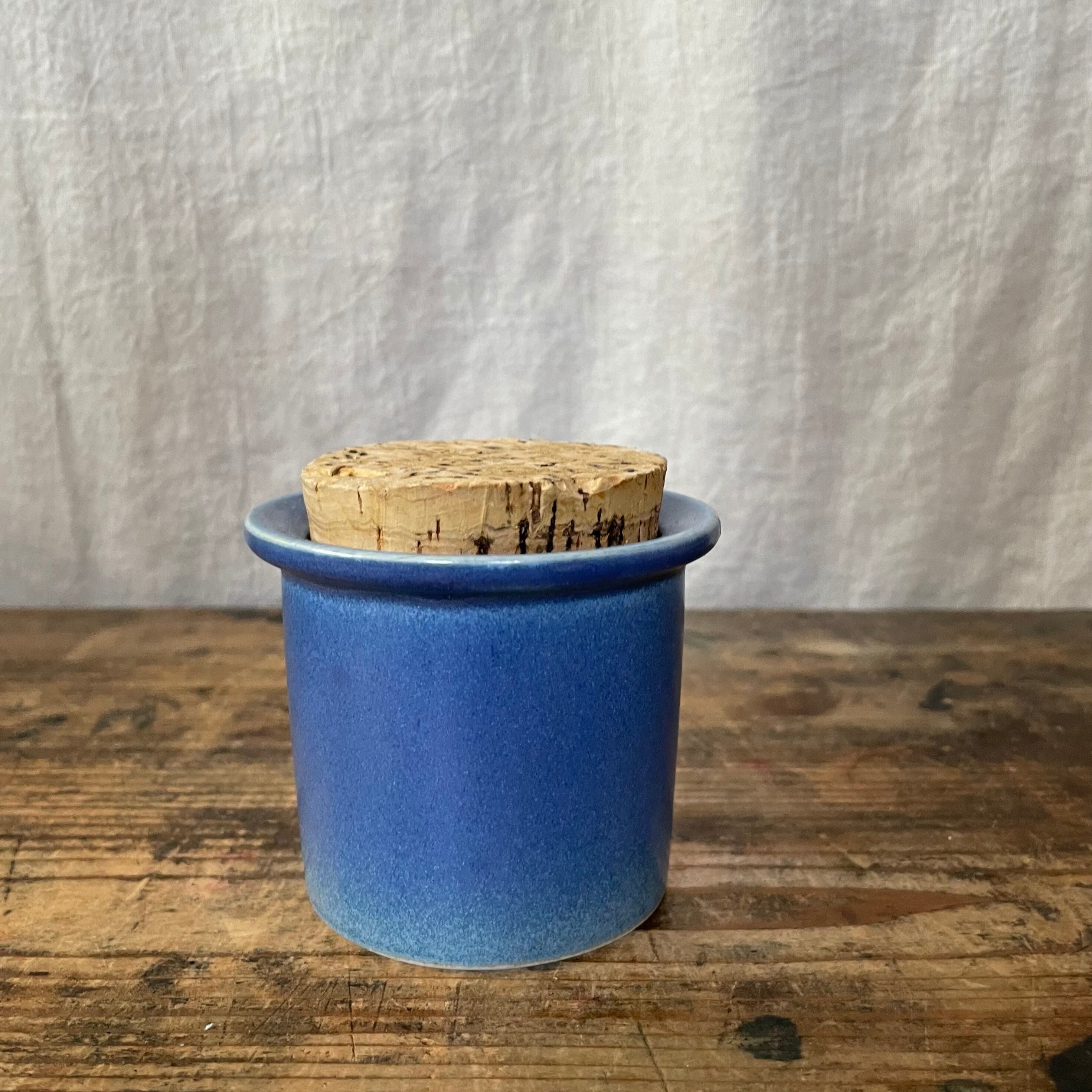 さわやかな青のスパイスボトル