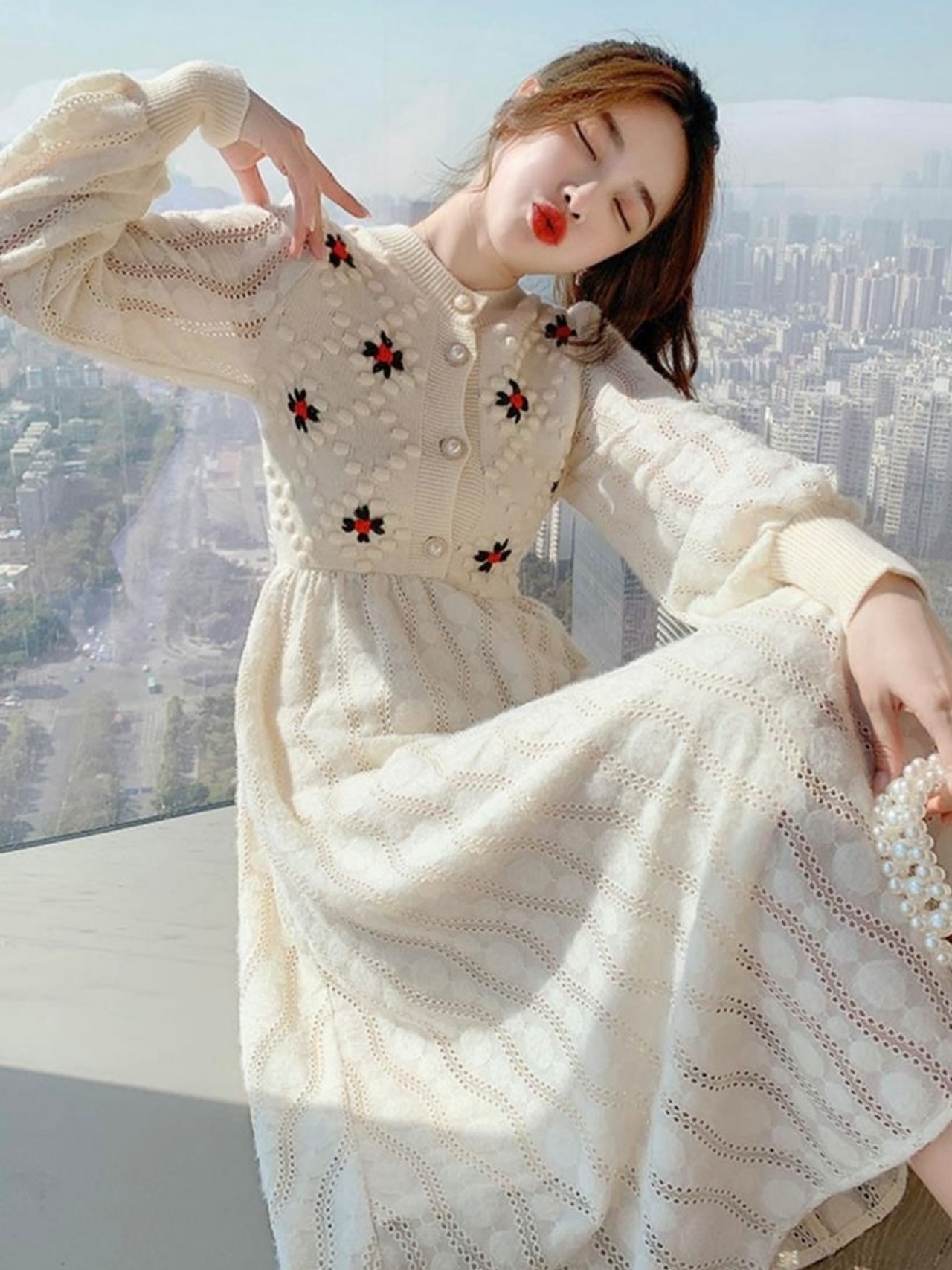 エンブロイダリーレースドレス