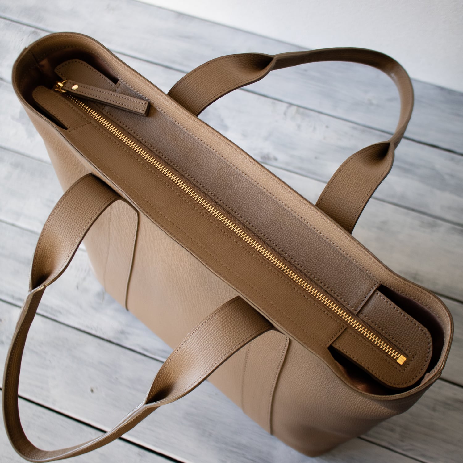 トートバッグ イタリア製本革 A4 パソコンが入る 撥水性レザー