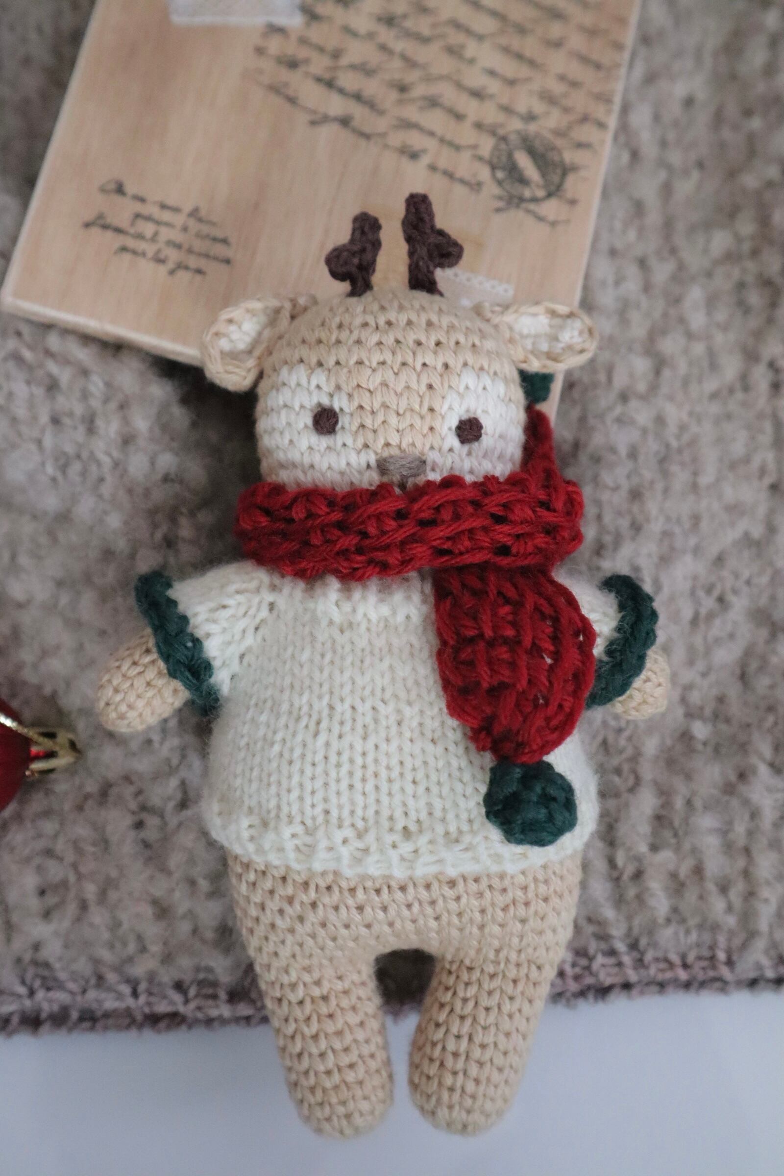 トナカイ  ／ ベージュ